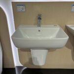 Chậu rửa lavabo treo tường INAX AL-312V (AL312V) (AL-312VFC) men Aqua Ceramic - Ảnh 4