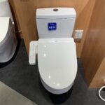Bồn cầu TOTO CS948DW18 2 khối nắp điện tử TCF23710AAA Washlet C2 cơ bản - Ảnh 3