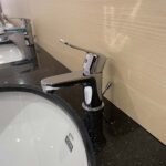 Vòi chậu lavabo nóng lạnh INAX LFV-2012S (LFV2012S) - Ảnh 5