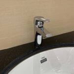 Vòi chậu lavabo nóng lạnh INAX LFV-6012S (LFV6012S) - Ảnh 7