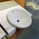 Chậu rửa mặt lavabo bán âm TOTO LT533R - Ảnh 2