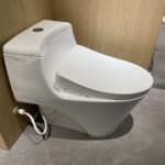 Bồn cầu TOTO MS823CDRW12 1 khối nắp điện tử Washlet S7 TCF4911EZ giấu dây - Ảnh 4
