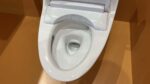 Bồn cầu TOTO MS823CDRW23 1 khối nắp điện tử Washlet S7 TCF47360GAA giấu dây - Ảnh 8