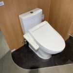 Bồn cầu TOTO MS889CDRW17 1 khối nắp điện tử Washlet C2 TCF23460AAA giấu dây - Ảnh 2