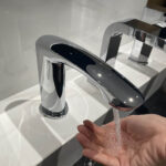 Vòi lavabo cảm ứng TOTO TLE22006A - Ảnh 12
