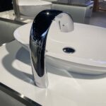 Vòi lavabo cảm ứng TOTO TLP01701J TLP01702S Matsu kèm bộ điều khiển - Ảnh 4